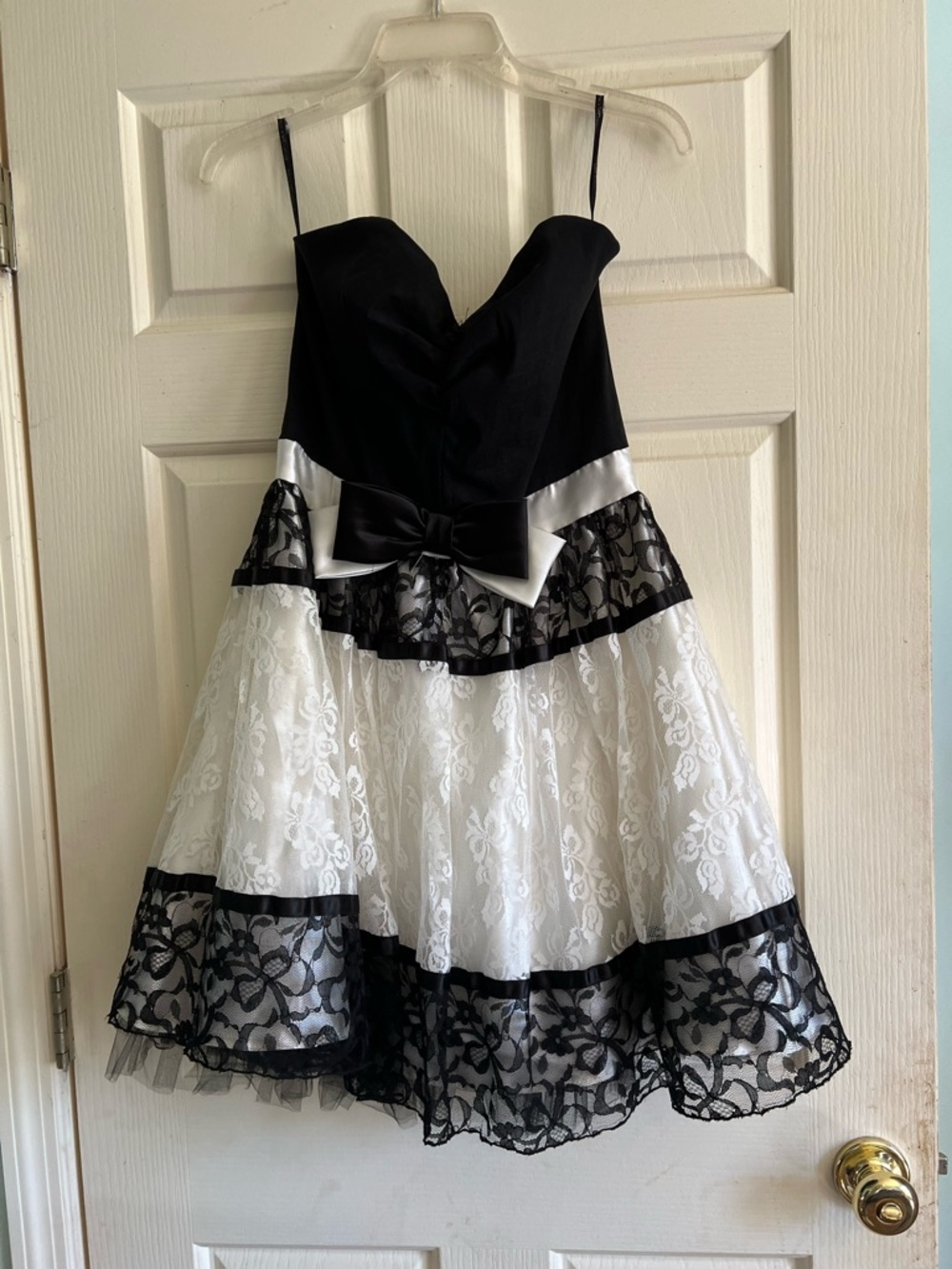 Jessica McClintock Black and White Lace Bow Strapless Party Dress